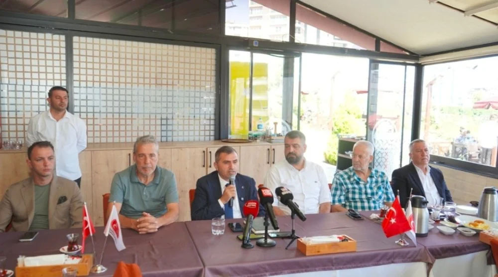 MHP Samsun İl Başkanı Burhan Mucur Basın Mensuplarıyla Kahvaltıda Buluştu