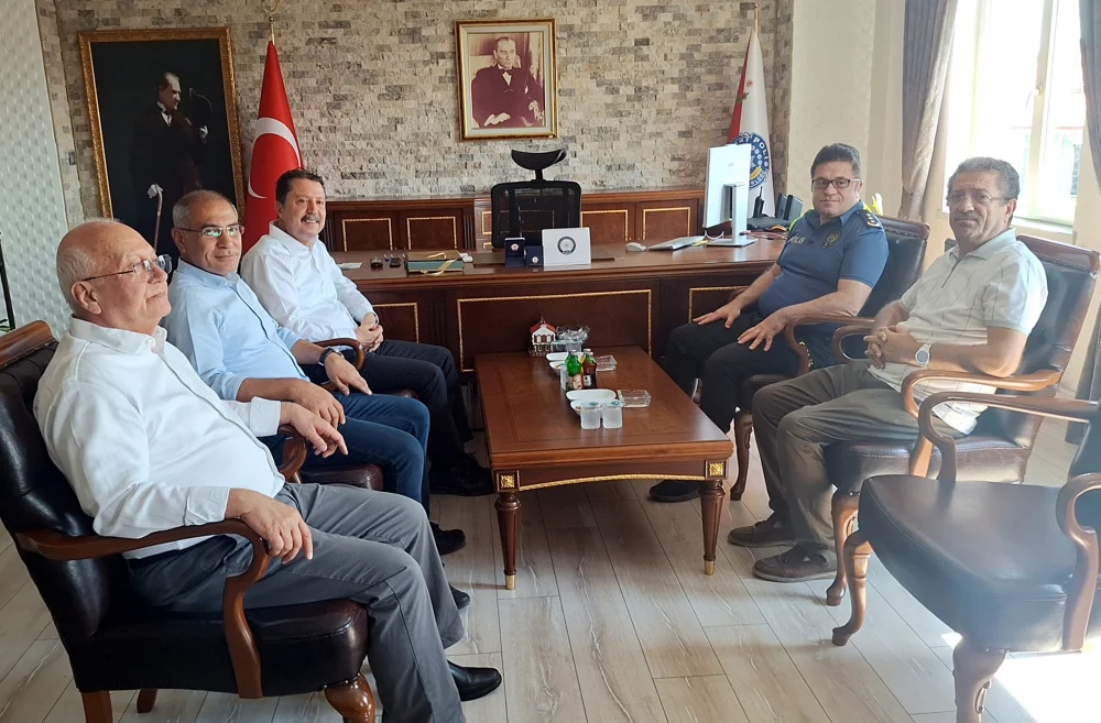 Belediye Başkanı Dr. Özer Kasap’tan Belediye başkan yardımcılarıyla birlikte Emniyet Müdürüne ziyaret: