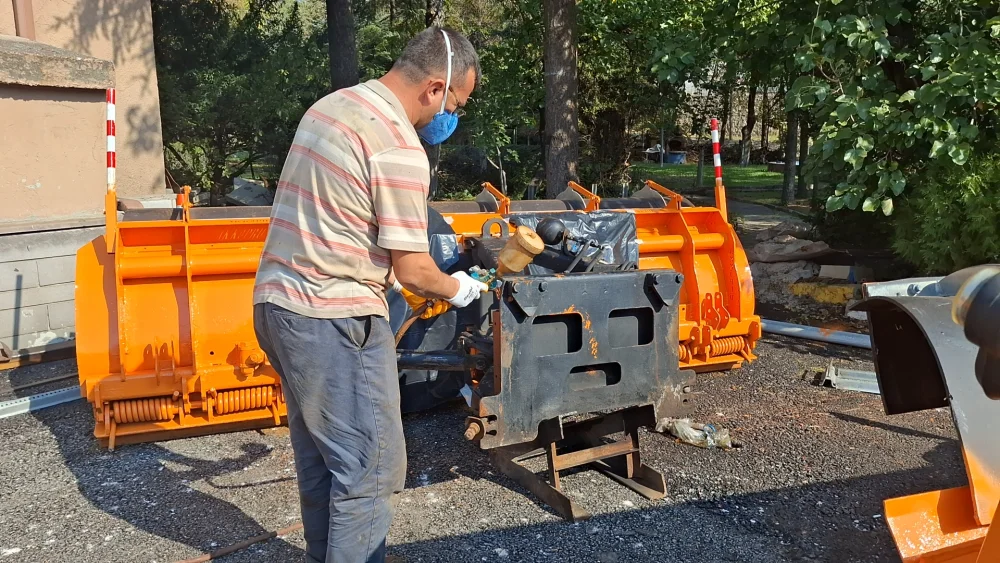 Karayolları 43. Beypazarı Şube Şefliği, araçlarda Kış bakım hazırlıklarını tamamladı